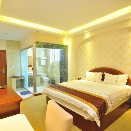 Bai Nian Sheng Shi Hotel Kunming Exterior photo