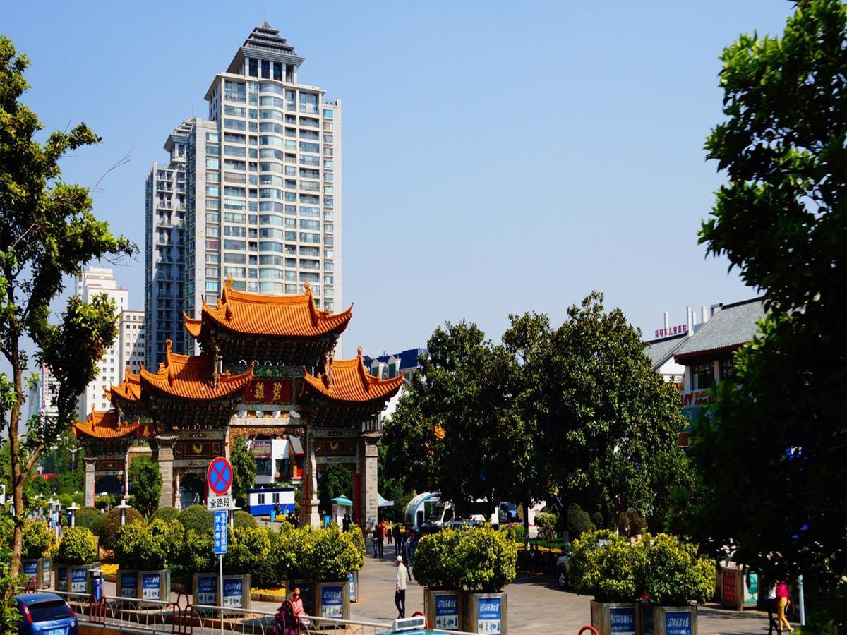 Bai Nian Sheng Shi Hotel Kunming Exterior photo